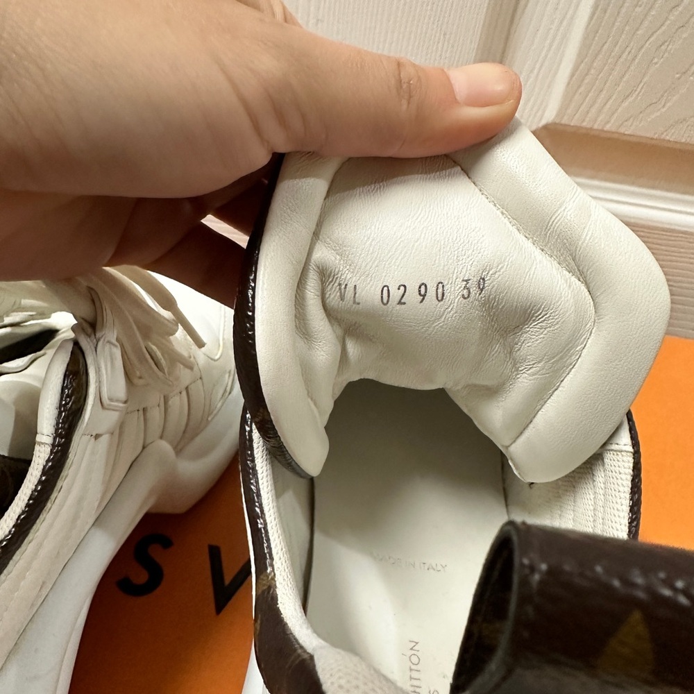 Louis Vuitton Kids White Sneakers with Brown Monogram Trim and Red Heart Accent - Picture 6 of 7